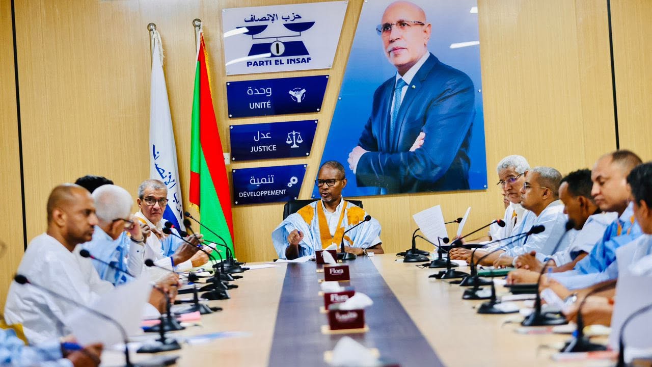 أحزاب الأغلبية الرئاسية الداعمة لرئيس الجمهورية تفوض رئيس حزب الإنصاف توقيع رد باسمها وإحالته إلى منسق الحوار