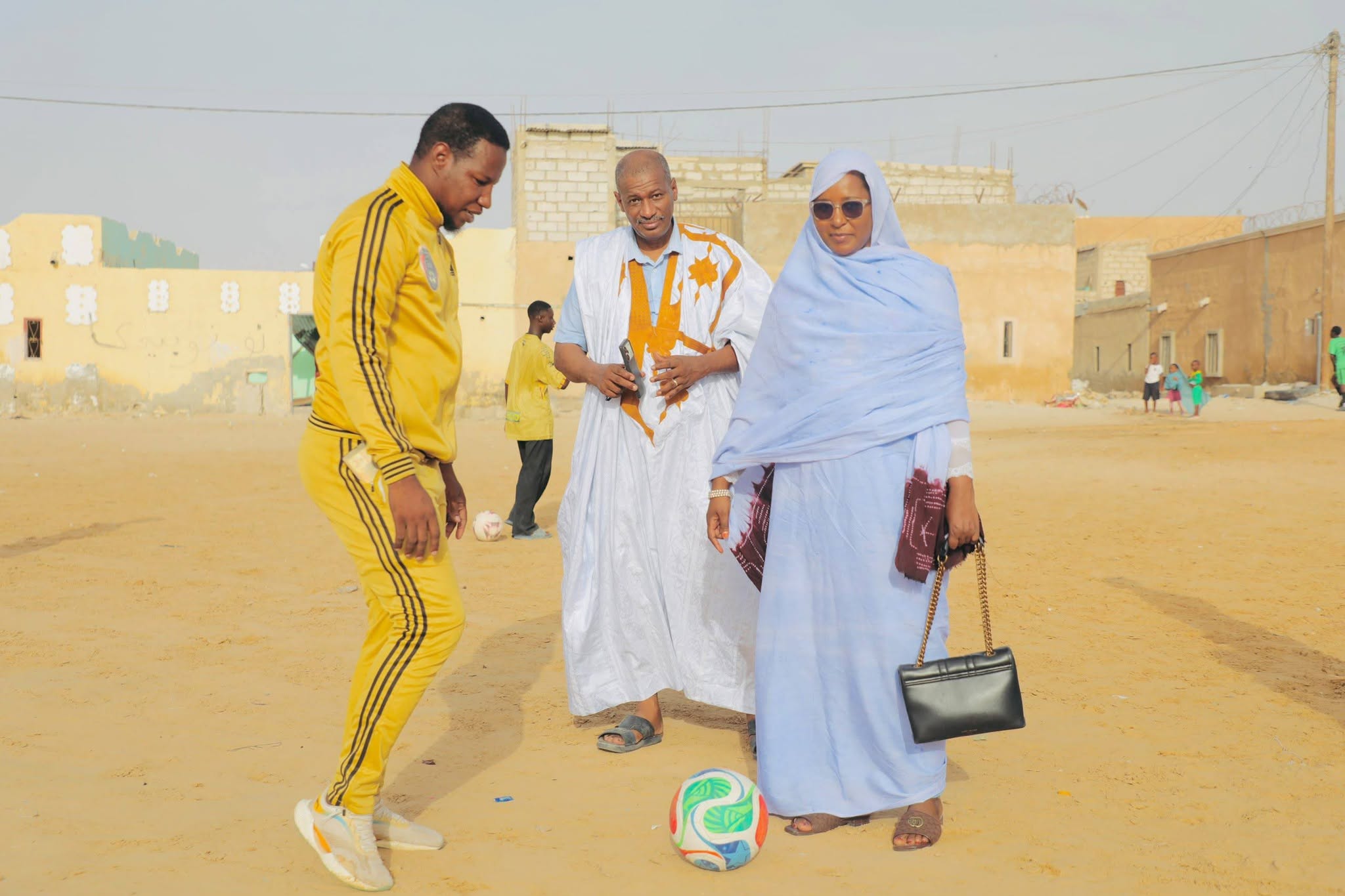 الدكتورة ميمونة منت أحمد سالم تفتتح بطولة كرة القدم المنظمة ضمن فعاليات جائزة جيل النهوض للإبداع الشبابي في دورتها الثانية