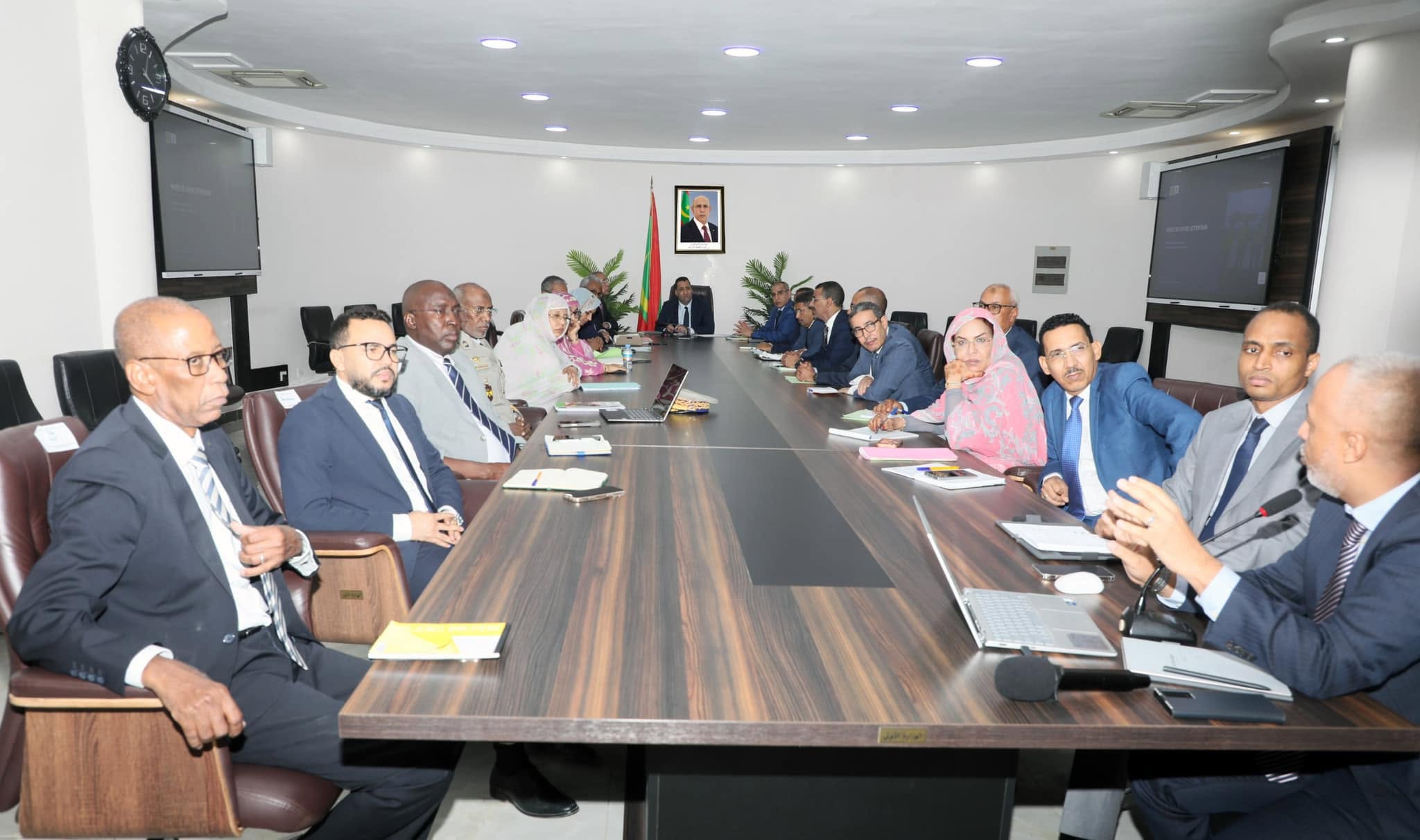 الوزير الأول يترأس اجتماع اللجنة الوزارية المكلفة بالتحضير لموسم الأمطار