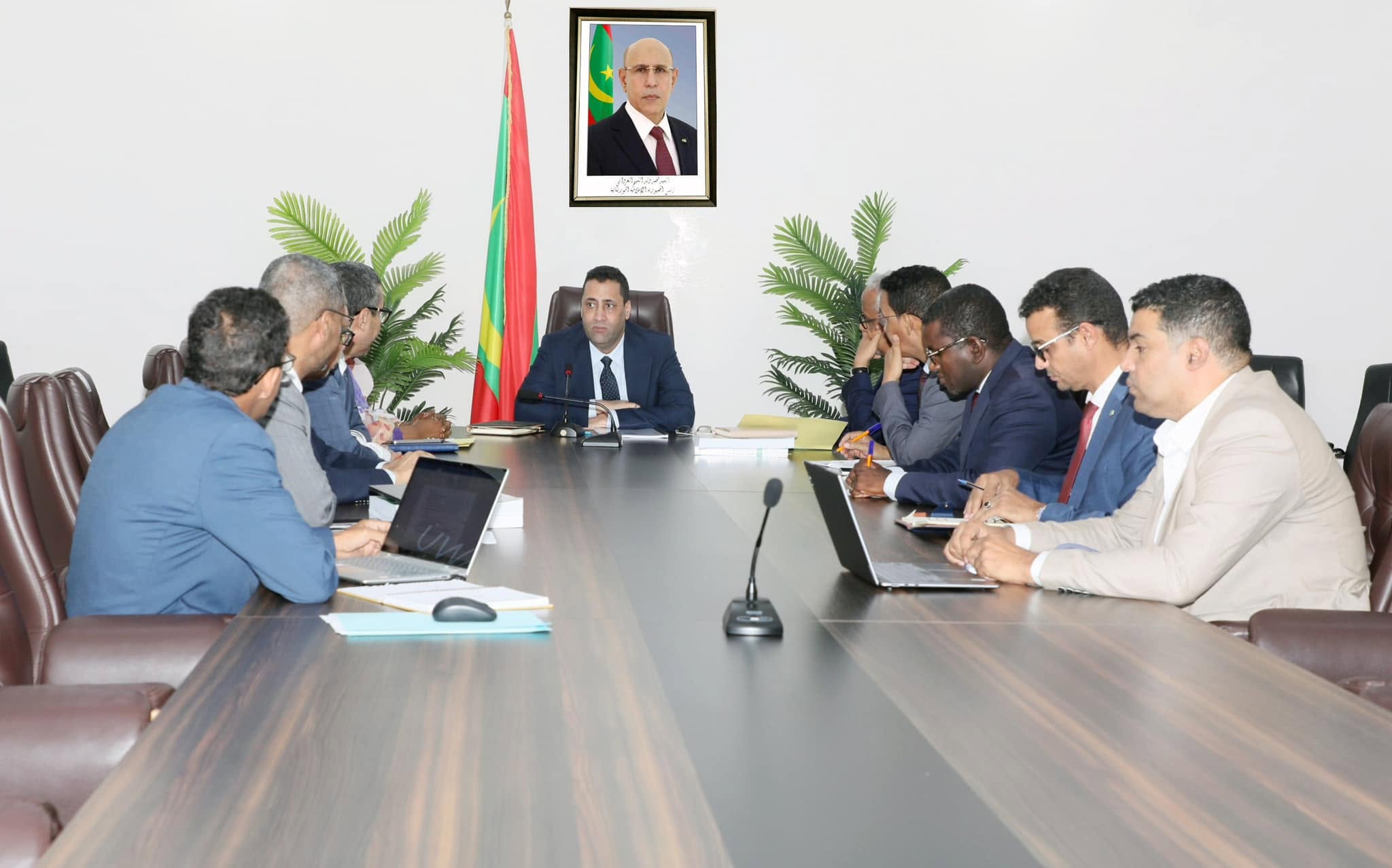 الوزير الأول يترأس اجتماعا حول إصلاح نظام معاشات موظفي الدولة المدنيين والعسكريين