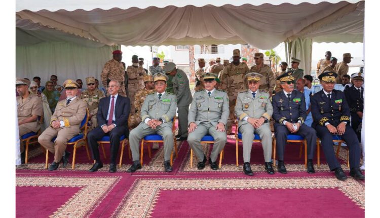 وزير الدفاع يشرف على حفل تخرج الدفعة الـ 42 من الضباط العاملين بالأكاديمية العسكرية لمختلف الأسلحة بأطار