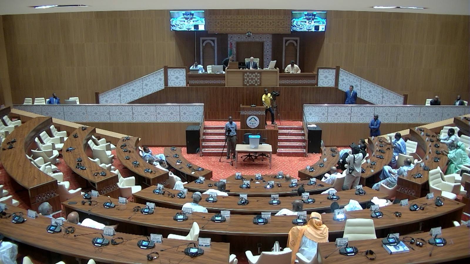 الجمعية الوطنية تجدد مكتبها خلال جلسة عامة