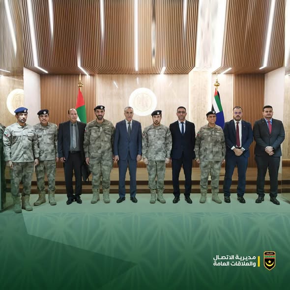 المدير العام للأمن الفريق محمد لحريطاني يلتقي مع القائد العام لشرطة أبوظبي اللواء أحمد سيف بن زيتون المهيري