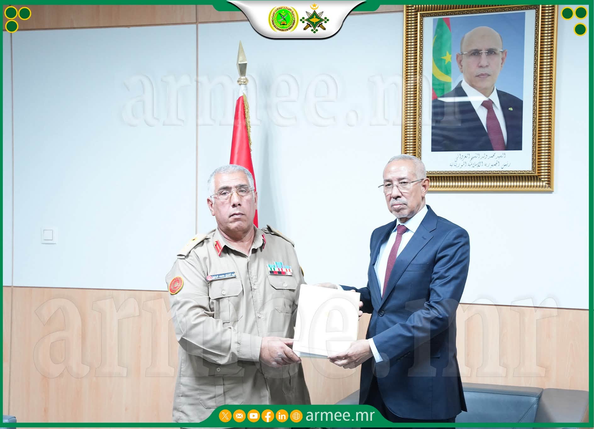 وزير الدفاع الموريتاني حنن ولد سيدي يلتقي بوفد عسكري ليبي بقيادة رئيس أركان قوات الدفاع الجوي بالجيش الليبي الفريق عبد الفتاح محمد علي البلوق