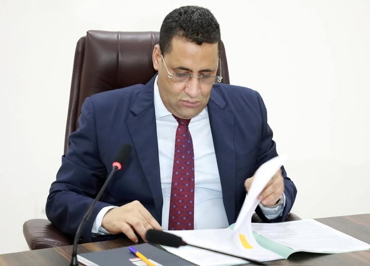 معركة الإصلاح.. لماذا يستهدف المفسدون الوزير الأول المختار ولد اجاي؟