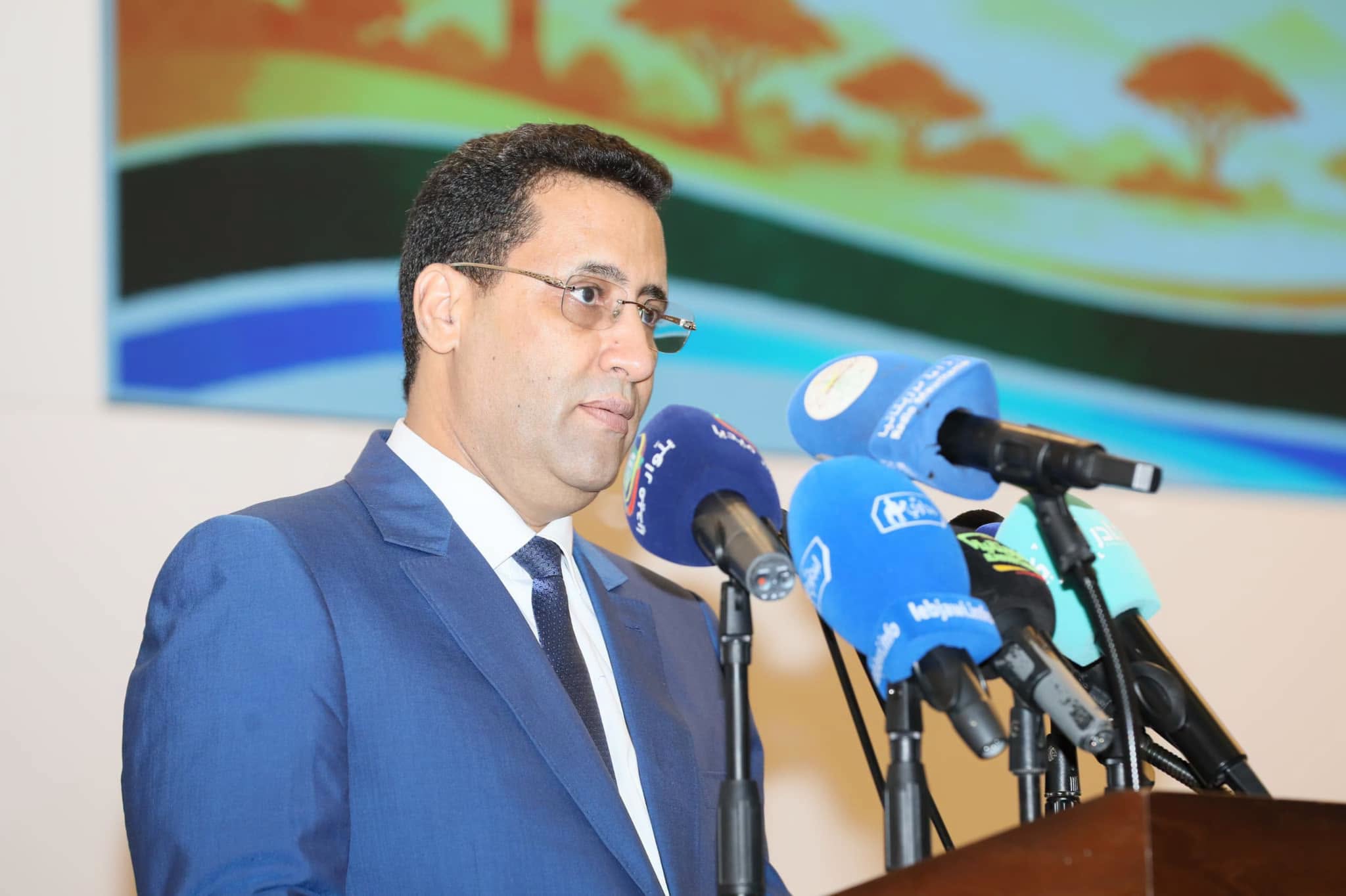 الوزير الأول يشرف على افتتاح المنتدى رفيع المستوى حول المناخ والسلام والأمن في منطقة الساحل وخليج غينيا