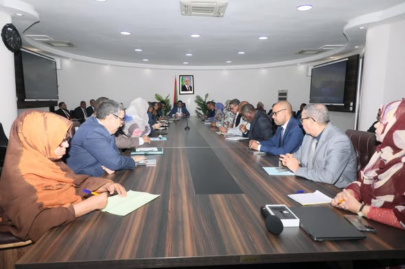 الوزير الأول يترأس اجتماعا وزاريا للتحضير للمرحلة الثانية من برنامج تنمية نواكشوط والبرنامج الاستعجالي لتعميم النفاذ إلى الخدمات الأساسية